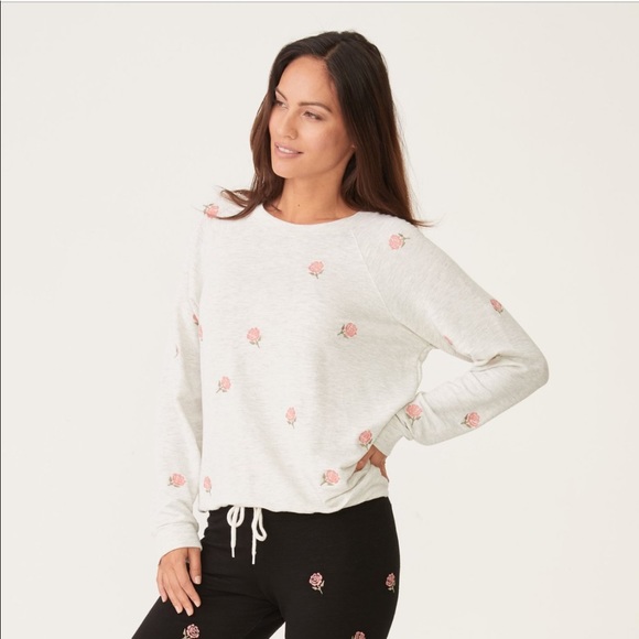 Free People X Monrow Rose Embroidered Raglan Ash Grey Sweater NWT M - Picture 3 of 4